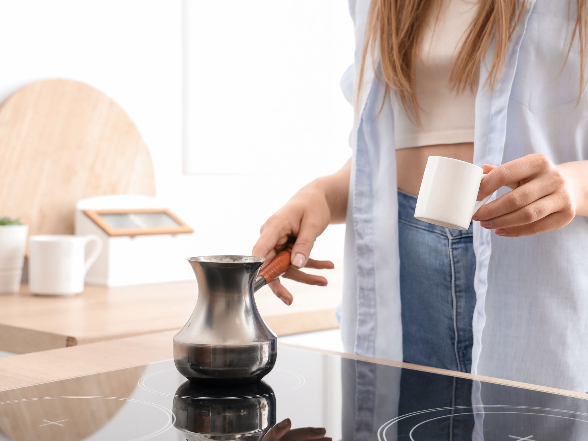 Brewing coffee on the stovetop