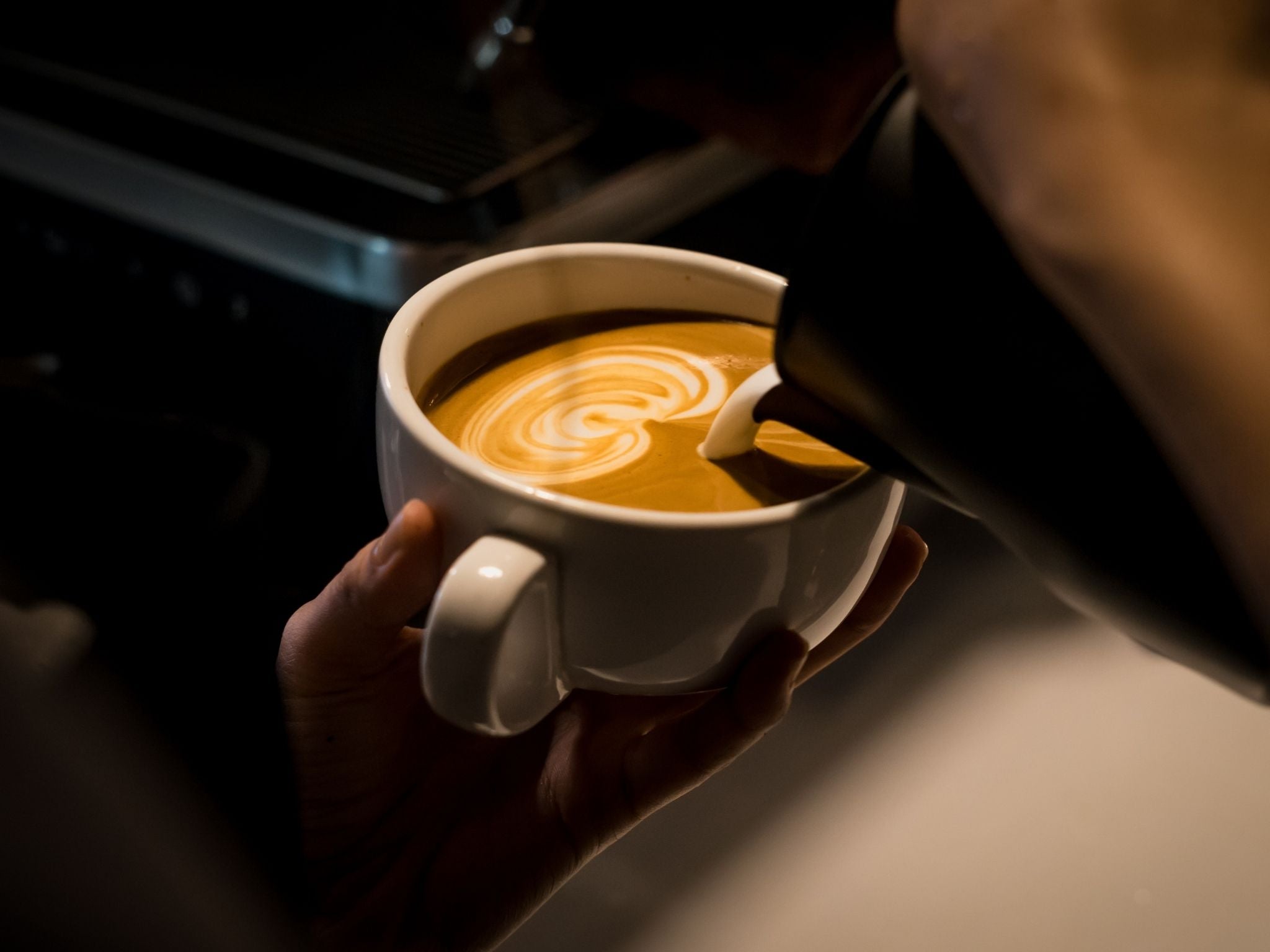 Pouring latte art